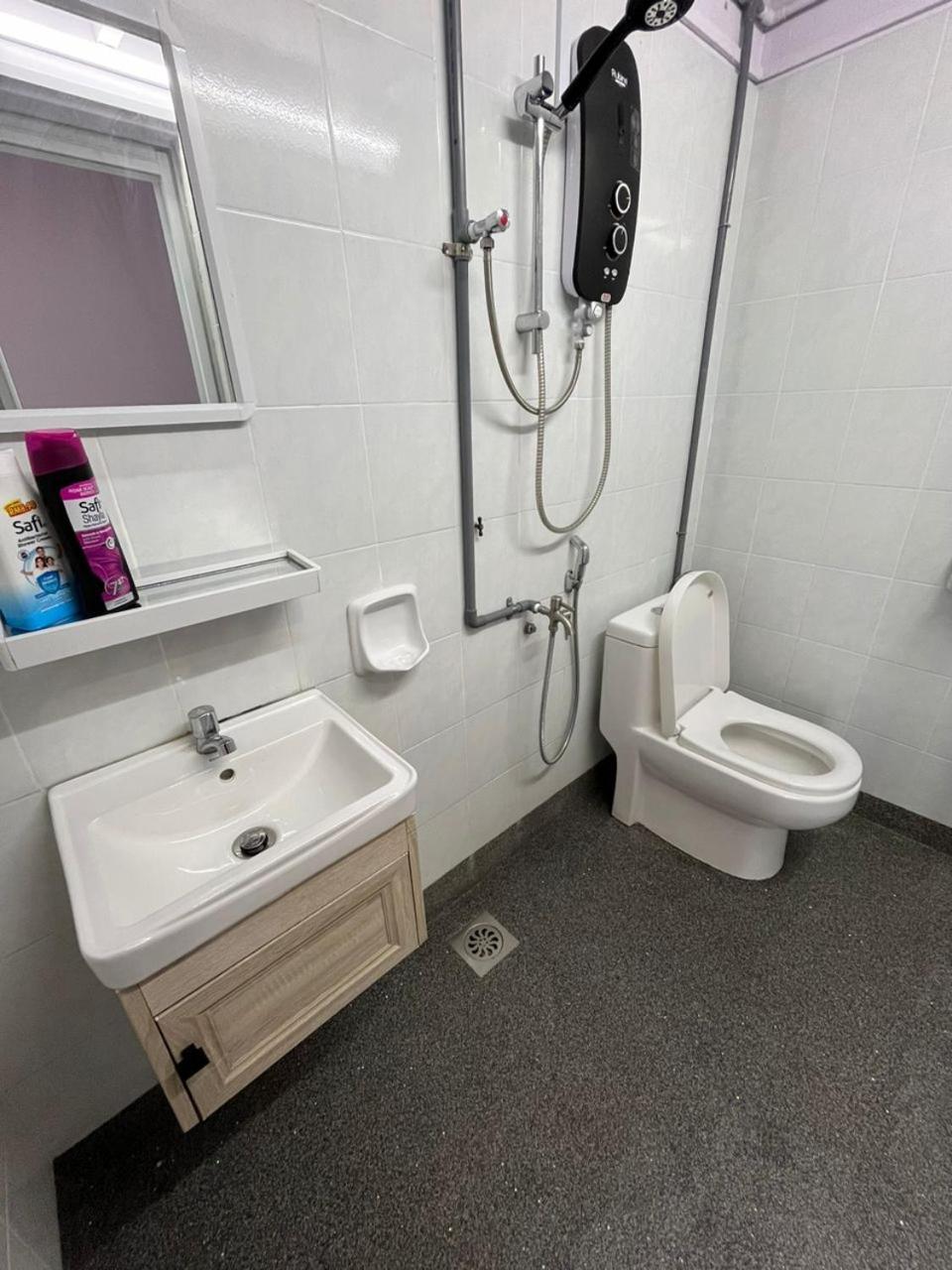 Mersingfirstfloor丰盛港二楼民宿 Extérieur photo